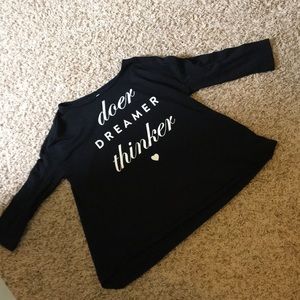 🖤 super cute Black tee🖤